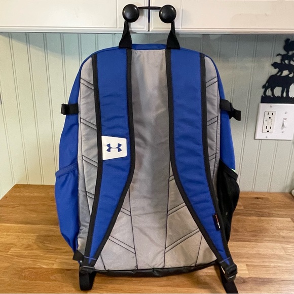 SOLD Under Armour Backpack - Picture 3 of 9